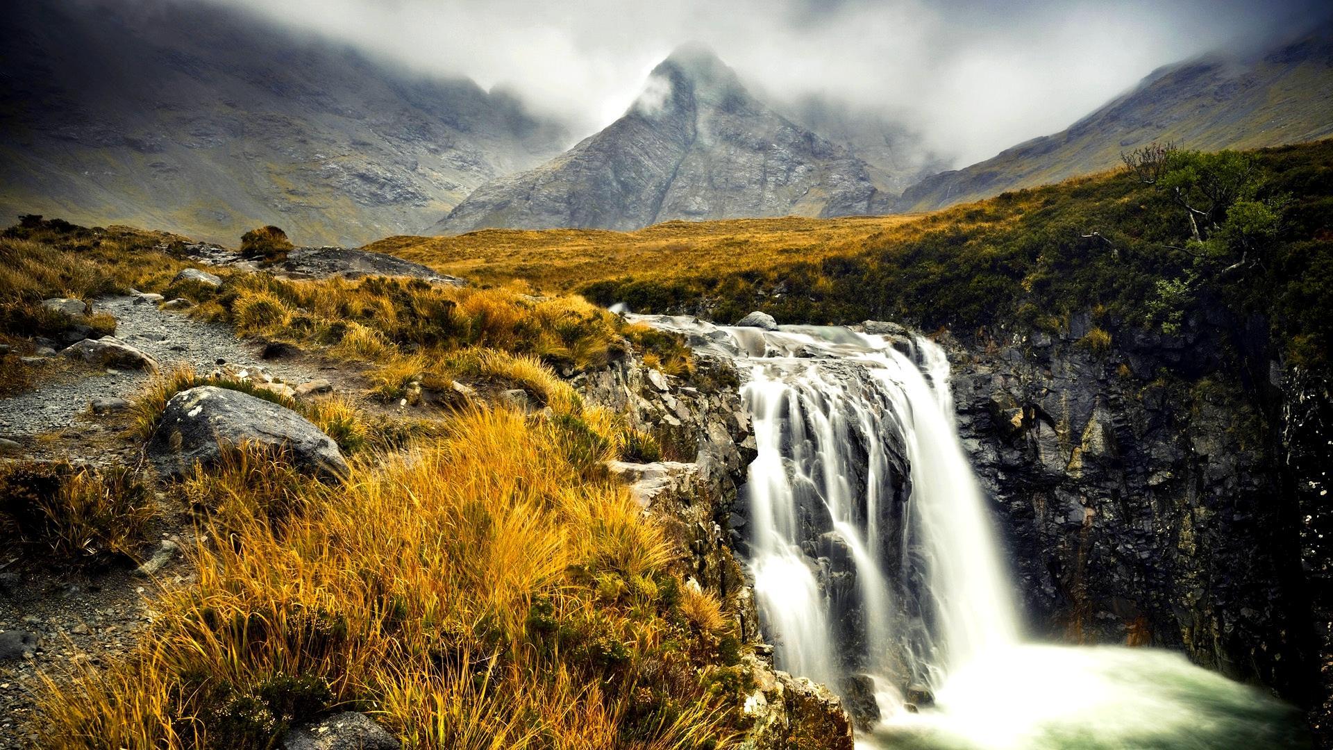 Misty Mountain Trip